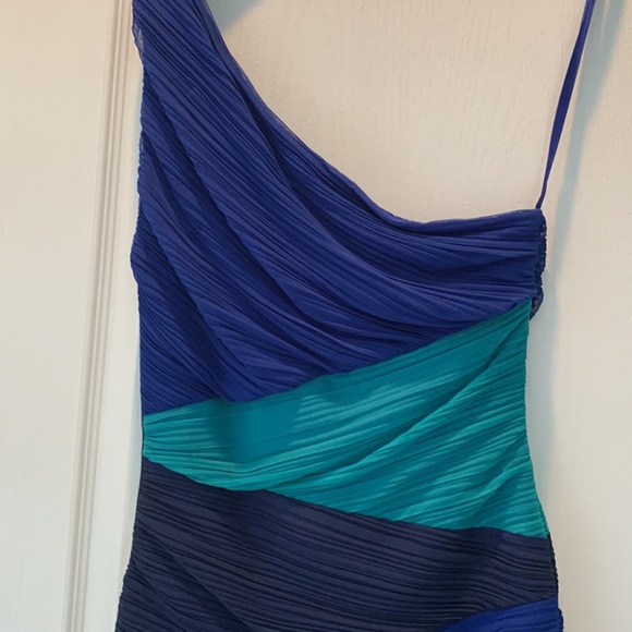 BCBGMaxAzria Kira Dress size Small - Picture 7 of 8